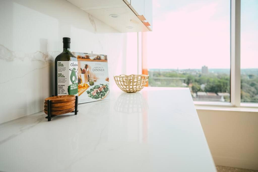 New - Luxury 2Br Penthouse Apt In Central Halifax Esterno foto